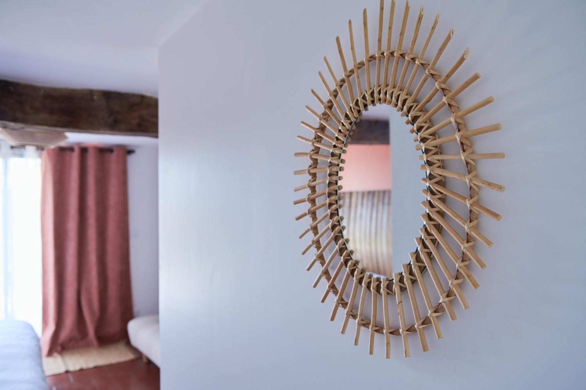 Le Repaire Lagardere Bed & Breakfast Lussac  Eksteriør bilde