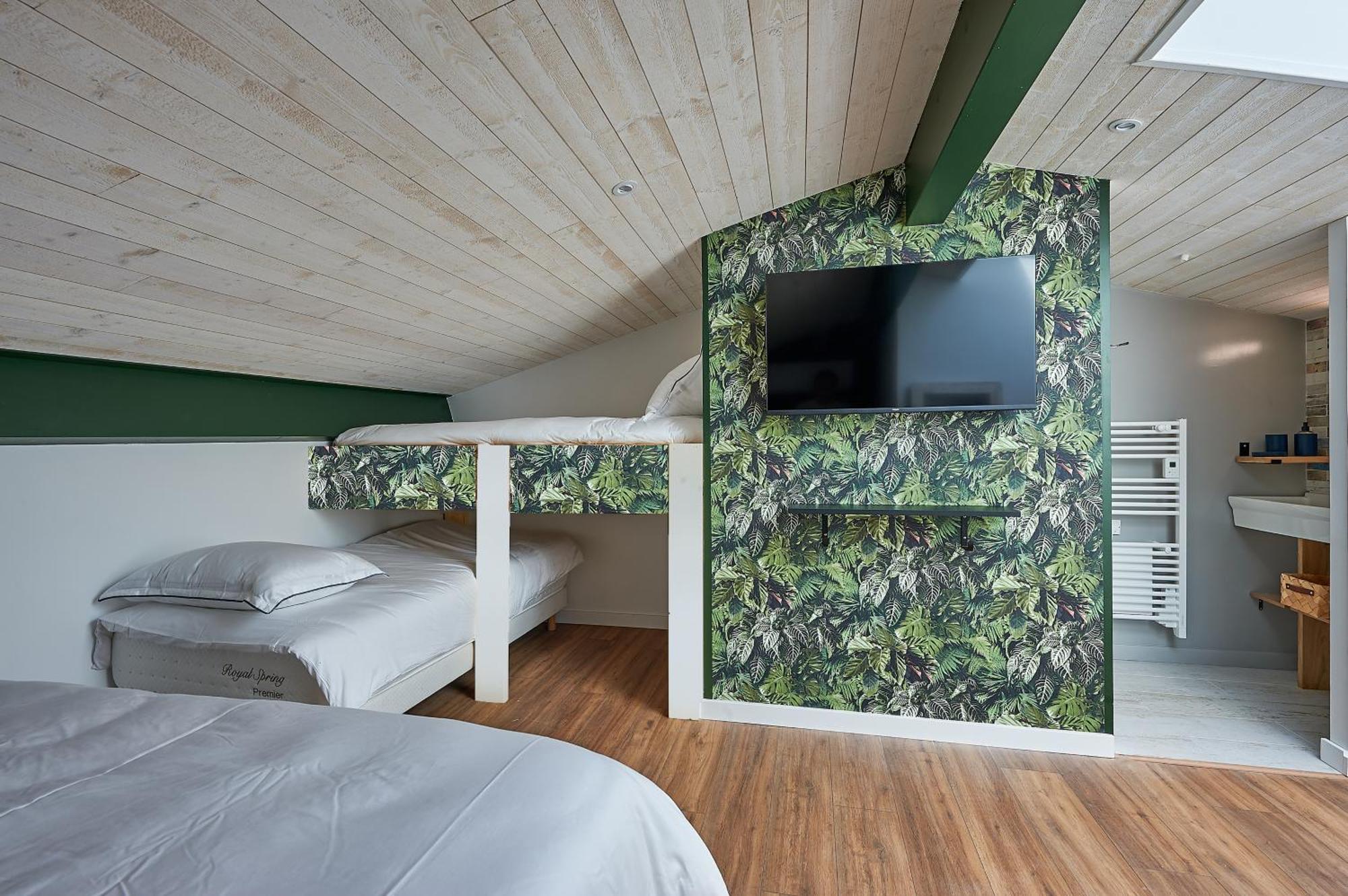 Le Repaire Lagardere Bed & Breakfast Lussac  Eksteriør bilde